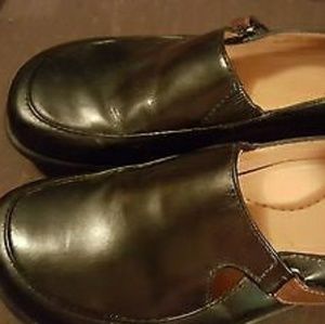 Dansko black slip-on loafers with brown trim, 37